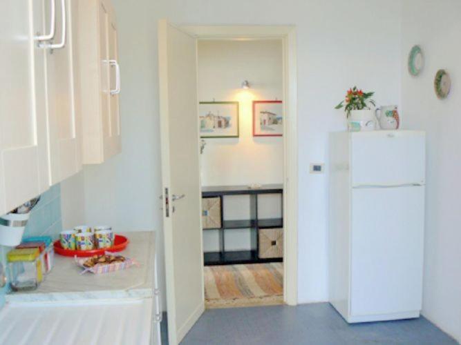 Cozy Holiday Home In Pozzillo With Terrace Ачиреале Экстерьер фото